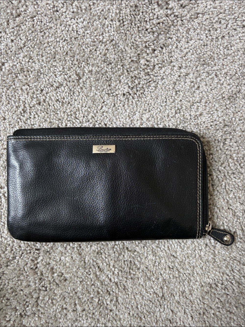 Vintage Black Leather Zip-Around Wallet with Contrast Stitching